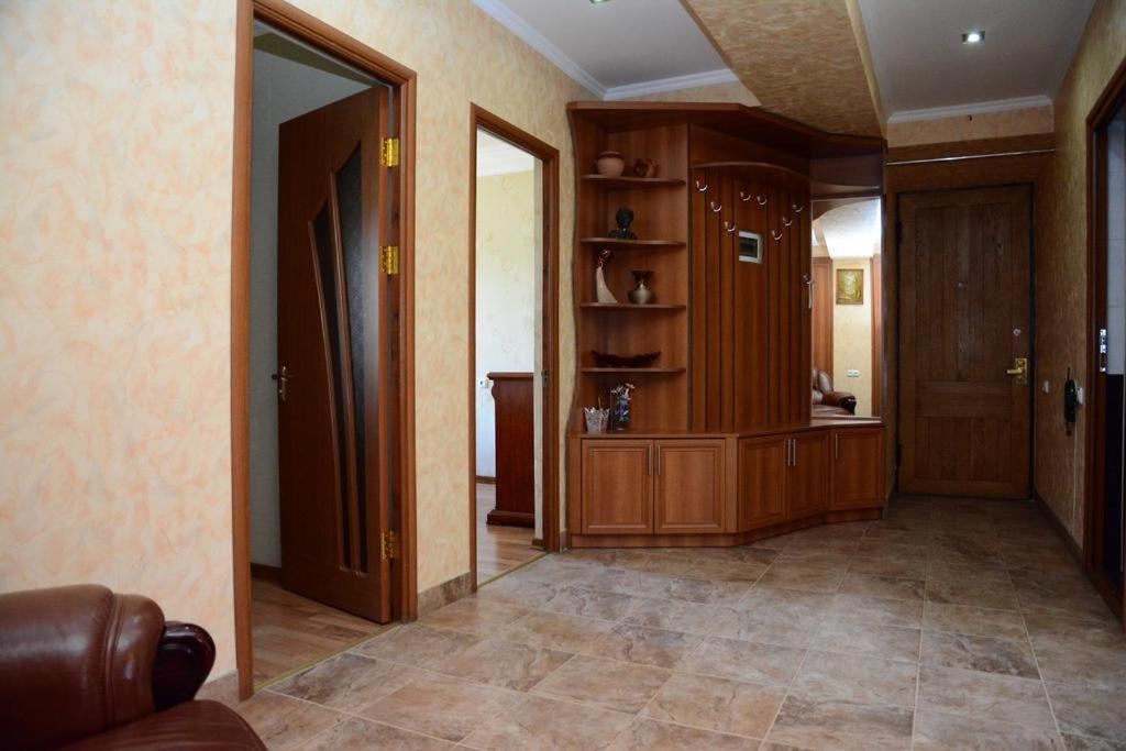 Lesi Apartament เยเรวาน ภายนอก รูปภาพ