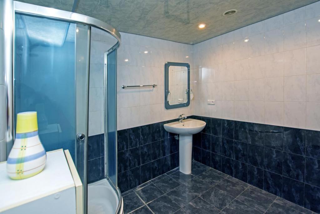 Lesi Apartament เยเรวาน ภายนอก รูปภาพ